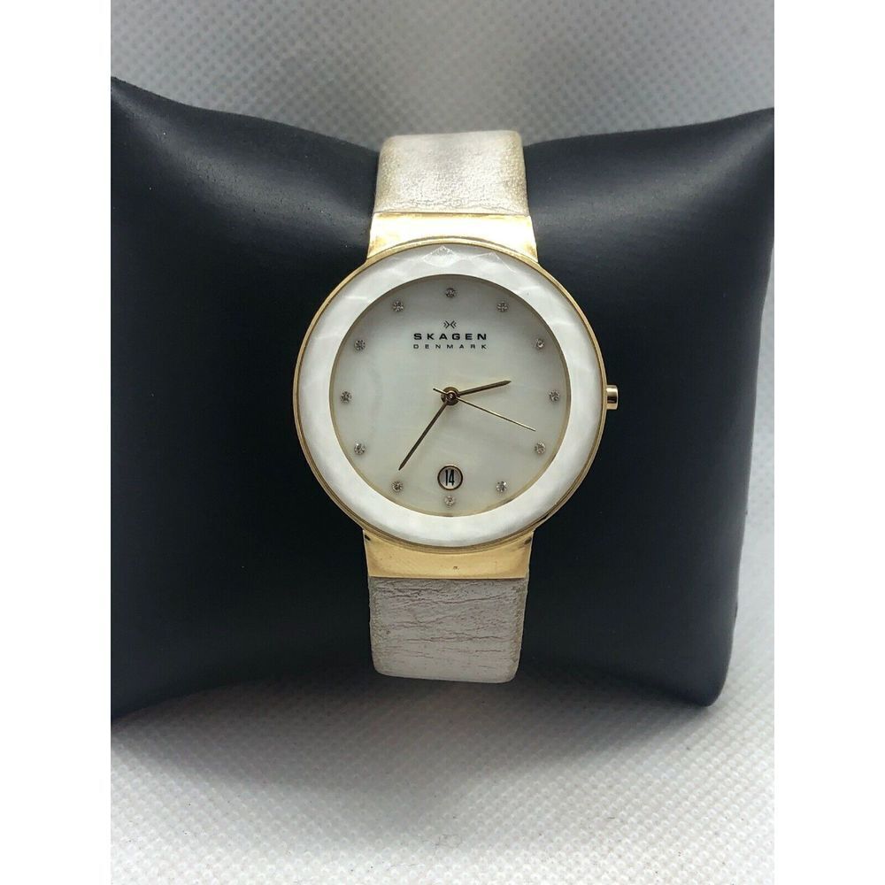 Skagen SKW2033 Women's Leather Analog Mother of Pearl Dial Genuine Watch JK38